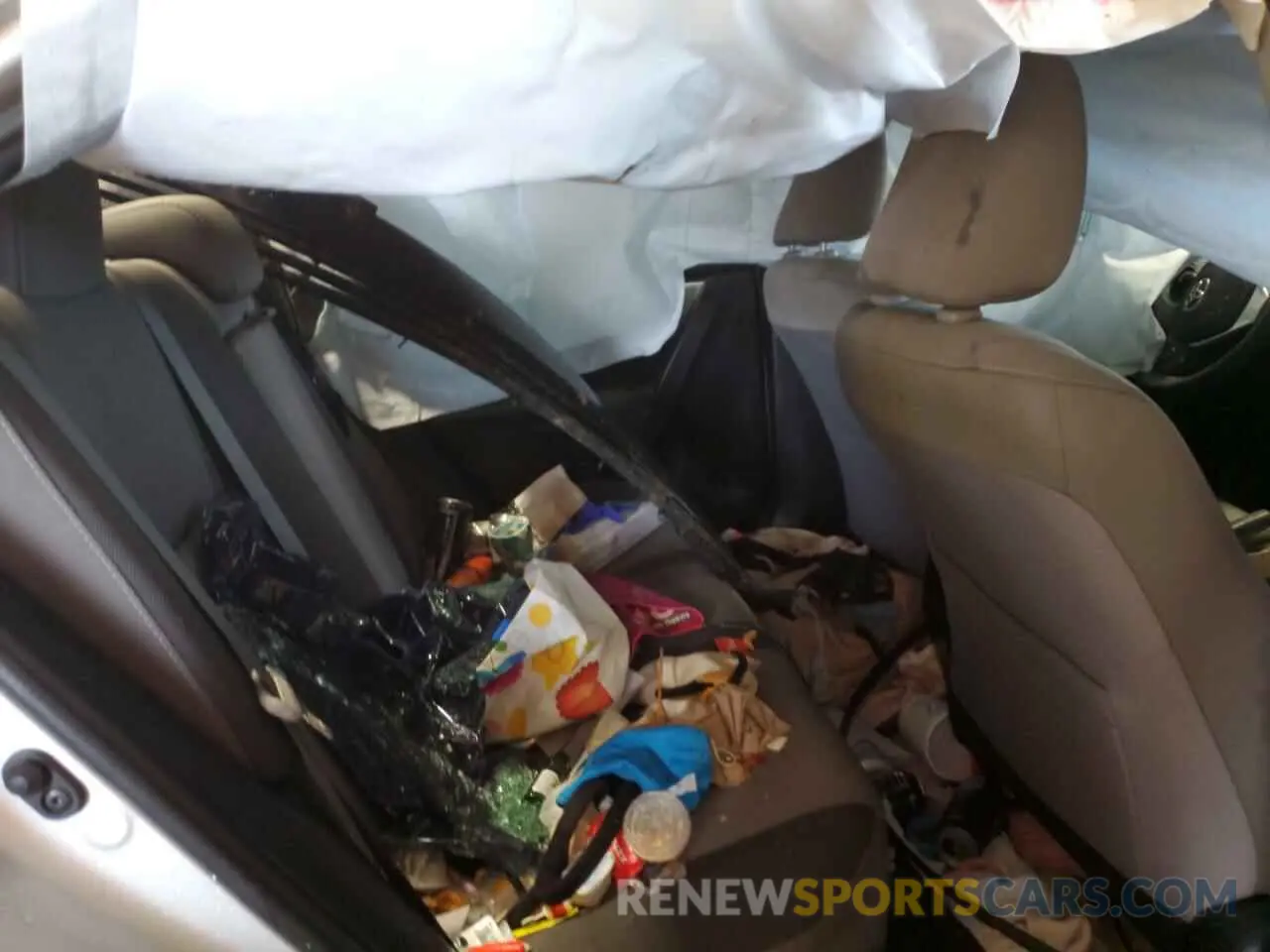 10 Photograph of a damaged car 5YFBURHE3KP892626 TOYOTA COROLLA 2019