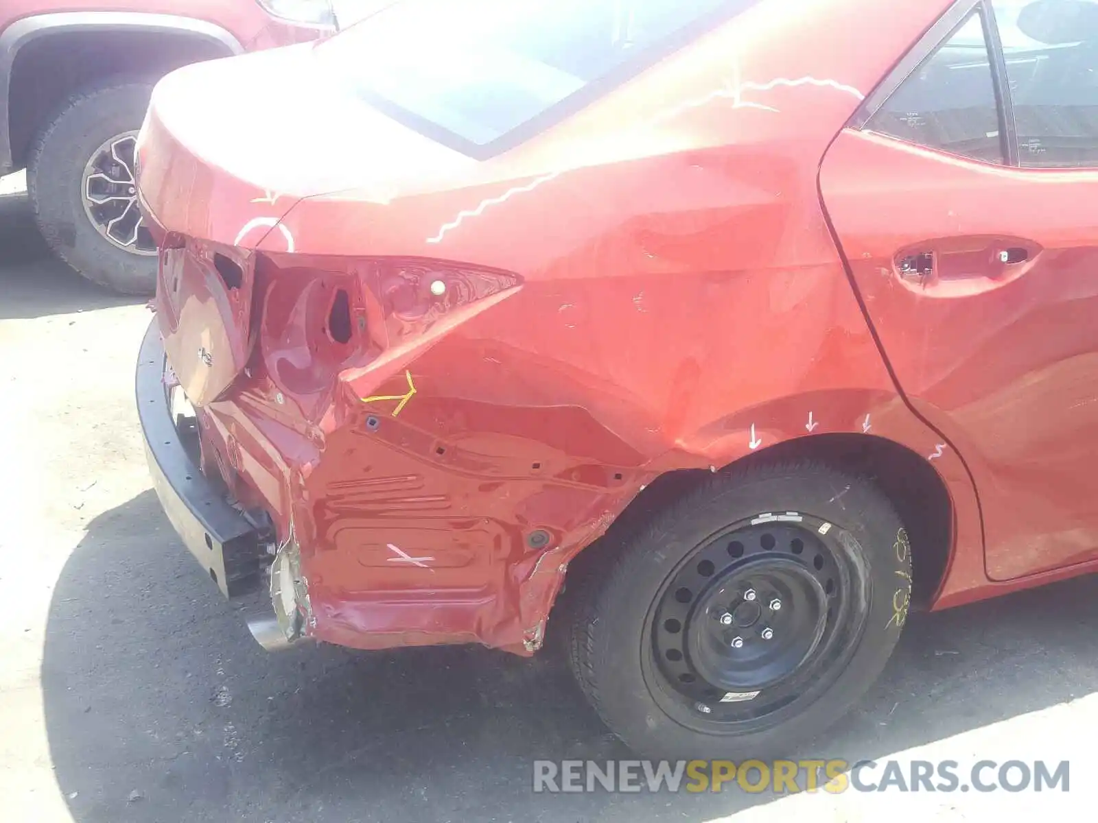 9 Photograph of a damaged car 5YFBURHE3KP893369 TOYOTA COROLLA 2019