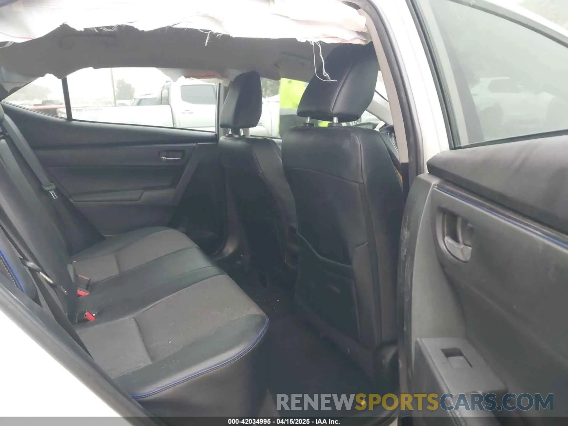 8 Photograph of a damaged car 5YFBURHE3KP895705 TOYOTA COROLLA 2019