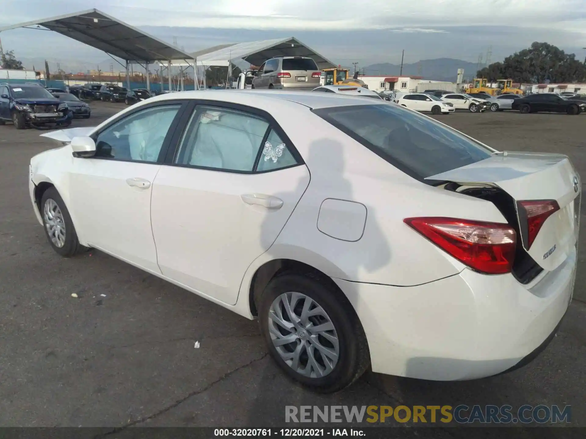 3 Photograph of a damaged car 5YFBURHE3KP896417 TOYOTA COROLLA 2019