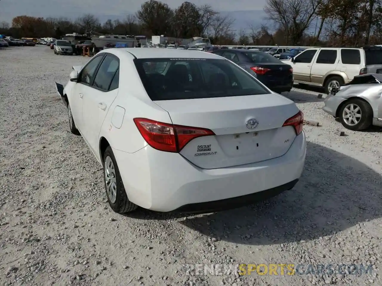 3 Photograph of a damaged car 5YFBURHE3KP902152 TOYOTA COROLLA 2019