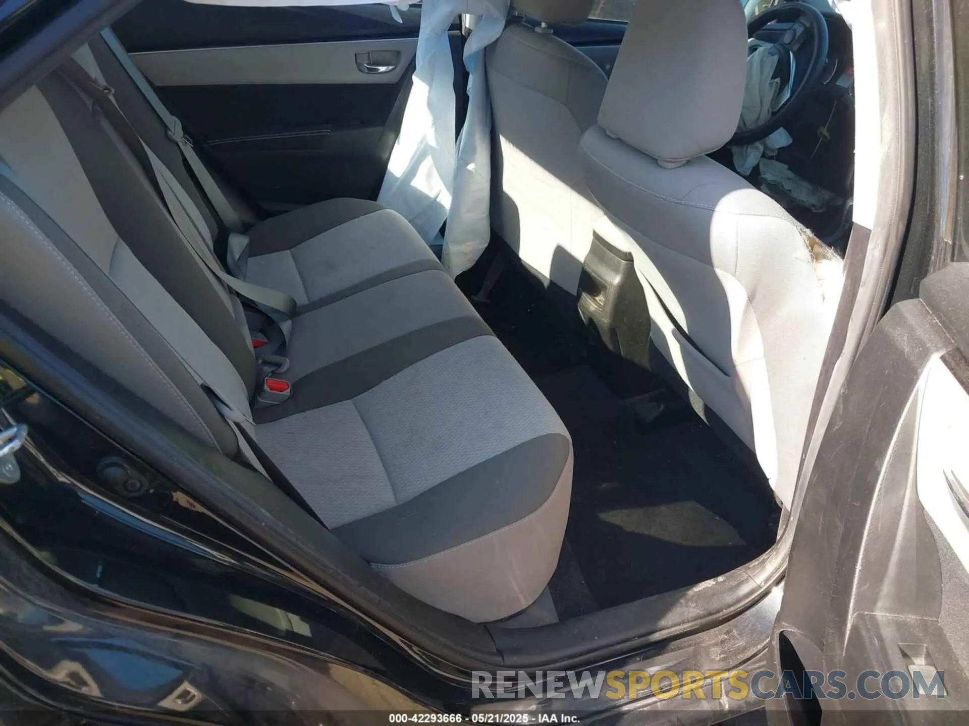 8 Photograph of a damaged car 5YFBURHE3KP903107 TOYOTA COROLLA 2019