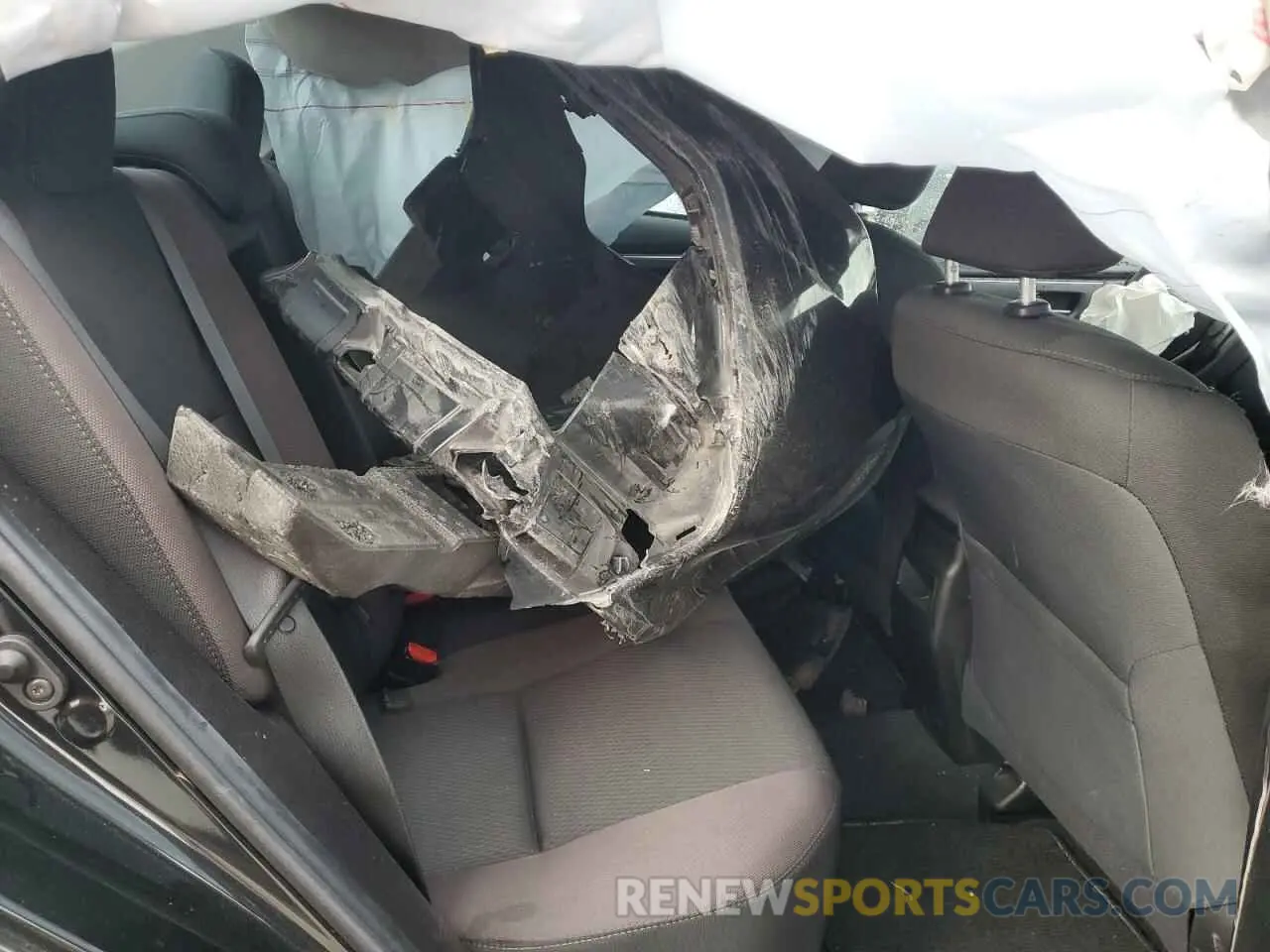 10 Photograph of a damaged car 5YFBURHE3KP908338 TOYOTA COROLLA 2019