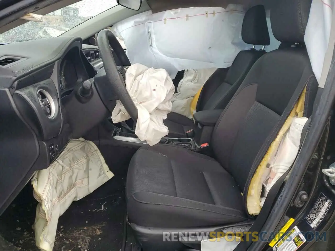 7 Photograph of a damaged car 5YFBURHE3KP908338 TOYOTA COROLLA 2019