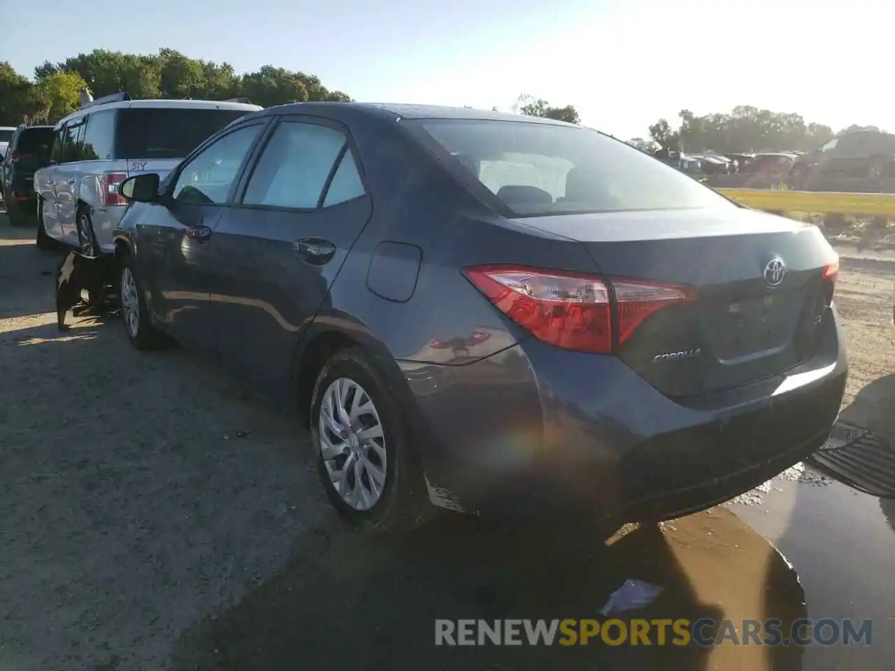 3 Photograph of a damaged car 5YFBURHE3KP917895 TOYOTA COROLLA 2019