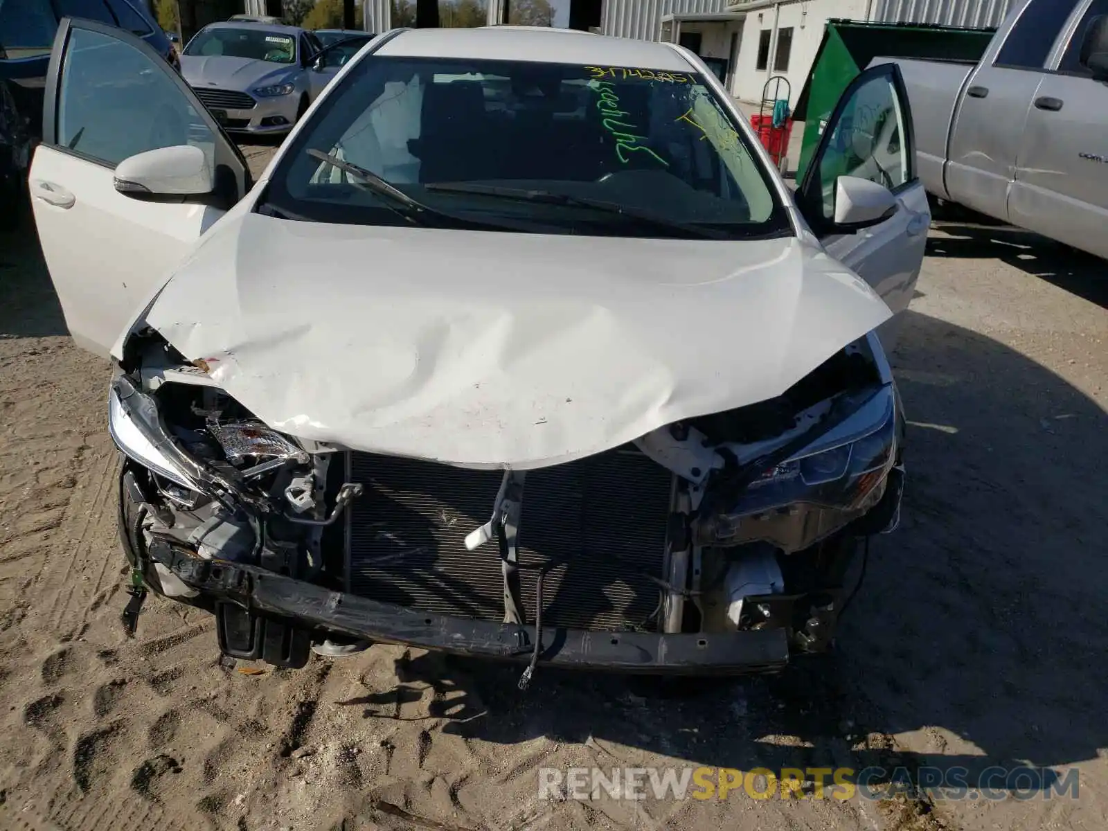 9 Photograph of a damaged car 5YFBURHE3KP919985 TOYOTA COROLLA 2019