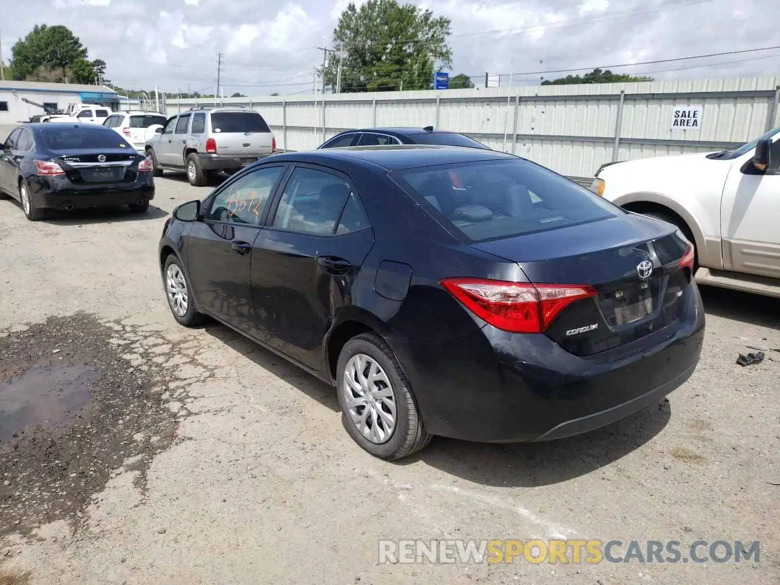 3 Photograph of a damaged car 5YFBURHE3KP922529 TOYOTA COROLLA 2019