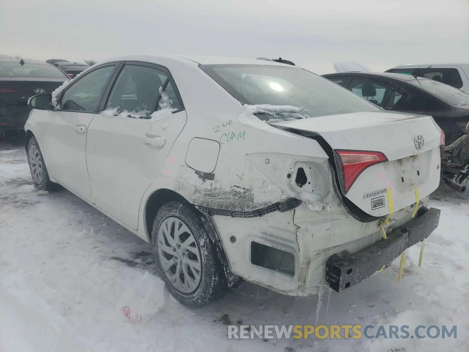 3 Photograph of a damaged car 5YFBURHE3KP923809 TOYOTA COROLLA 2019