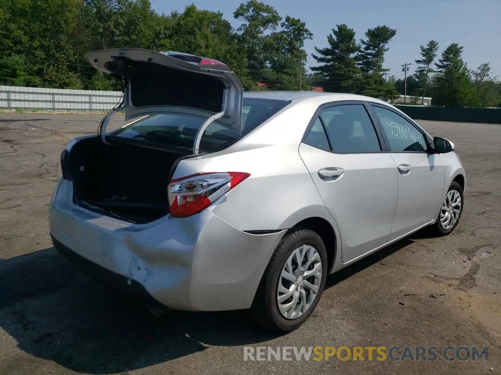 4 Photograph of a damaged car 5YFBURHE3KP927066 TOYOTA COROLLA 2019