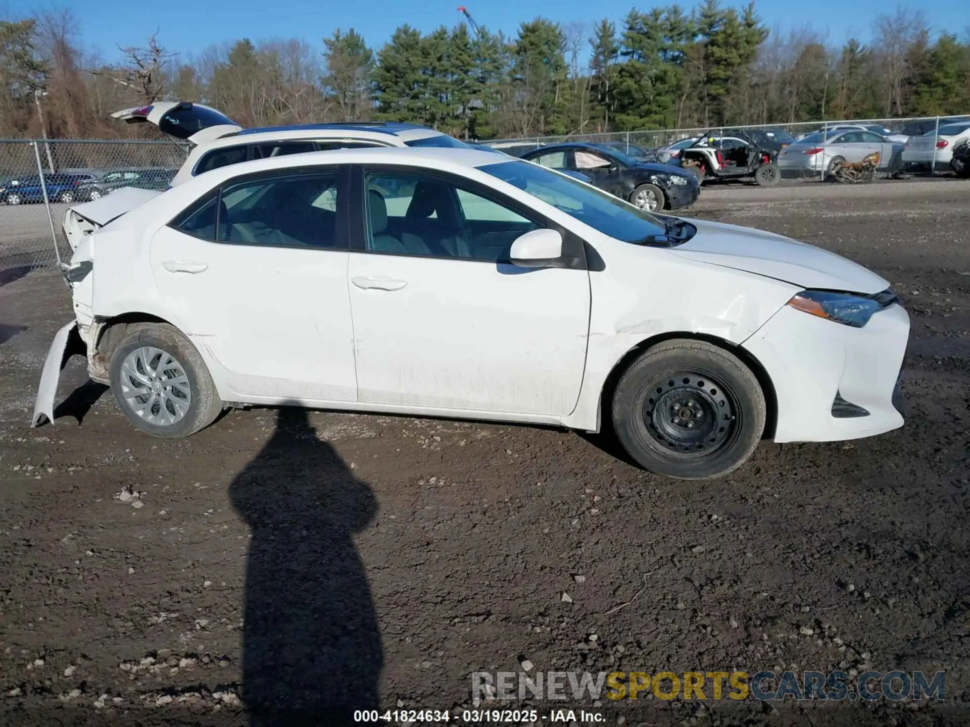 13 Photograph of a damaged car 5YFBURHE3KP937225 TOYOTA COROLLA 2019