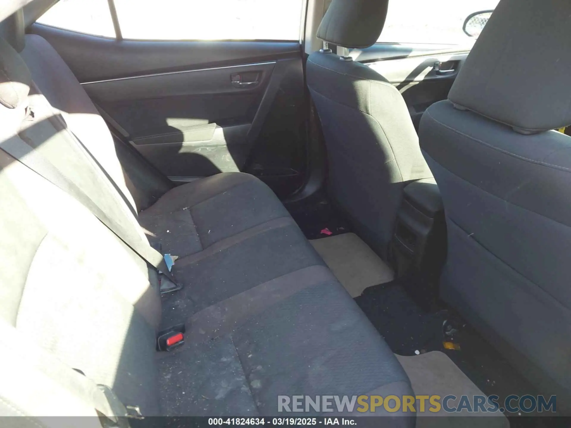 8 Photograph of a damaged car 5YFBURHE3KP937225 TOYOTA COROLLA 2019