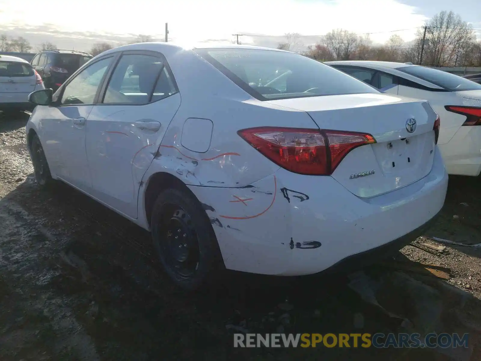 3 Photograph of a damaged car 5YFBURHE3KP938973 TOYOTA COROLLA 2019