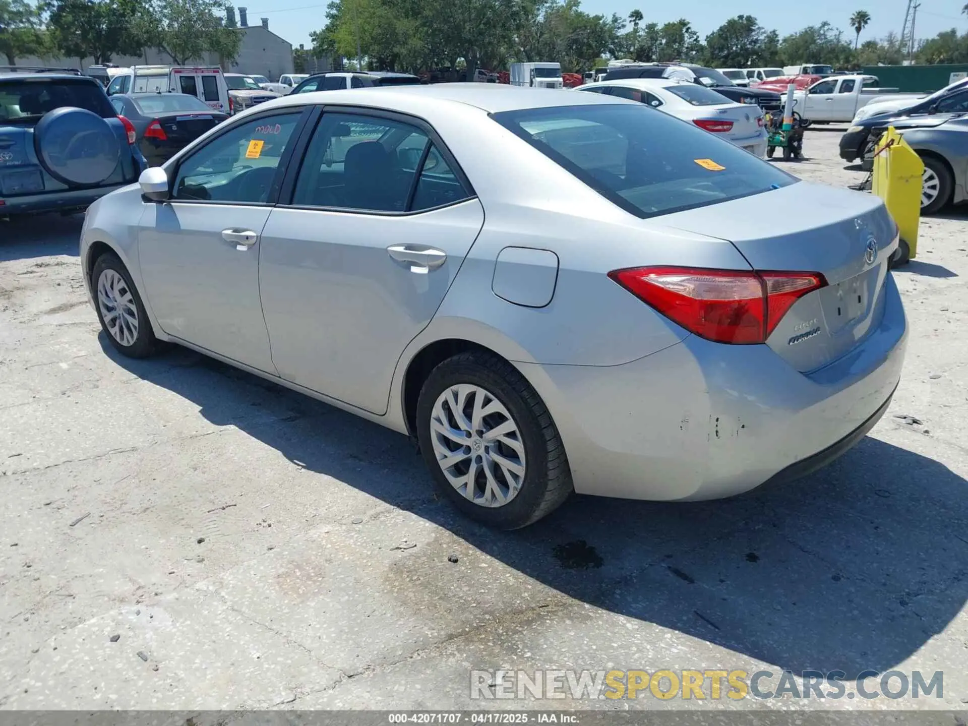 3 Photograph of a damaged car 5YFBURHE3KP941064 TOYOTA COROLLA 2019