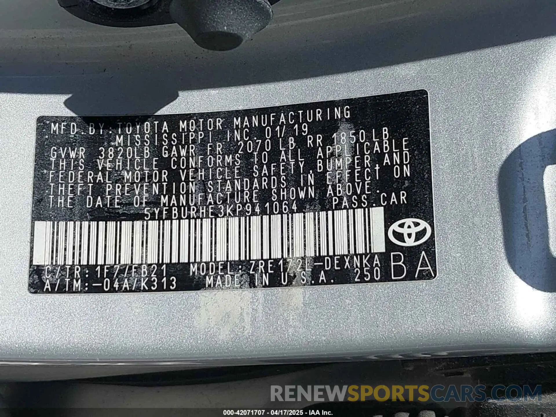 9 Photograph of a damaged car 5YFBURHE3KP941064 TOYOTA COROLLA 2019