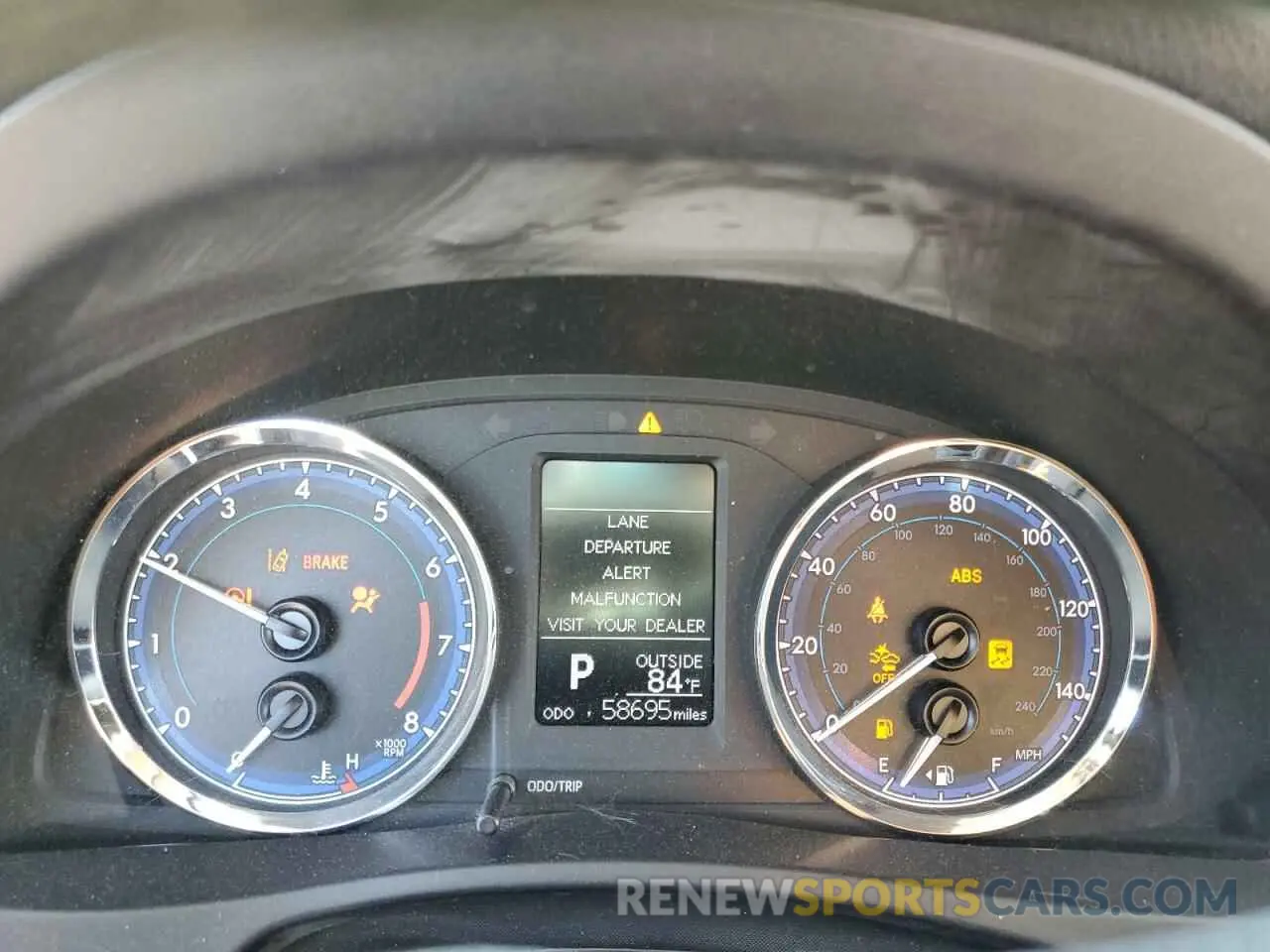 9 Photograph of a damaged car 5YFBURHE3KP942215 TOYOTA COROLLA 2019