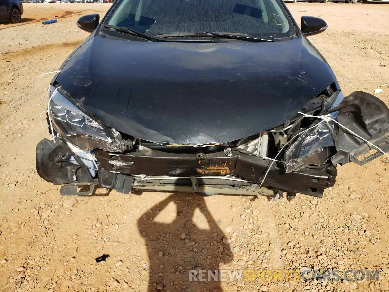 9 Photograph of a damaged car 5YFBURHE3KP945633 TOYOTA COROLLA 2019