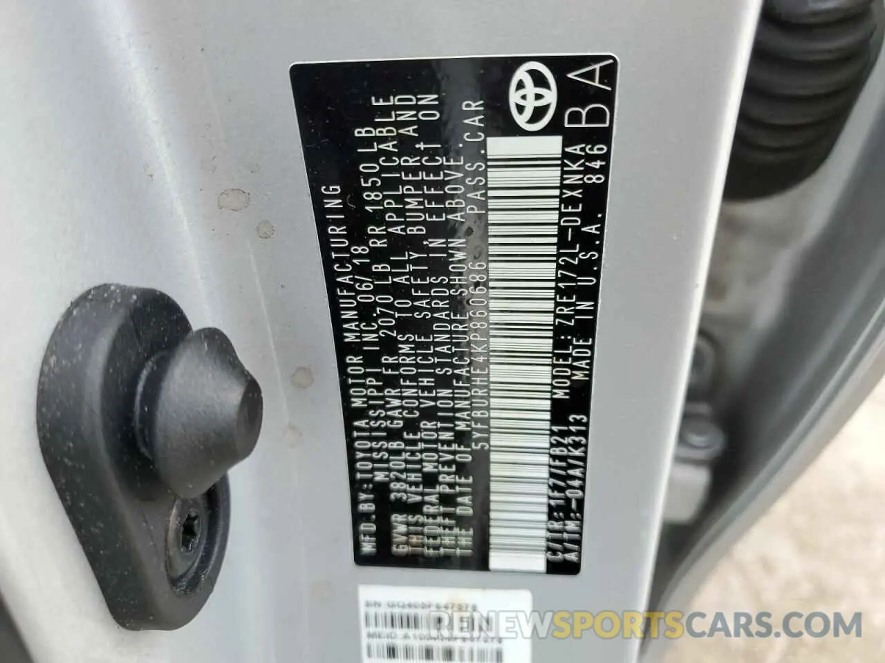 12 Photograph of a damaged car 5YFBURHE4KP860686 TOYOTA COROLLA 2019