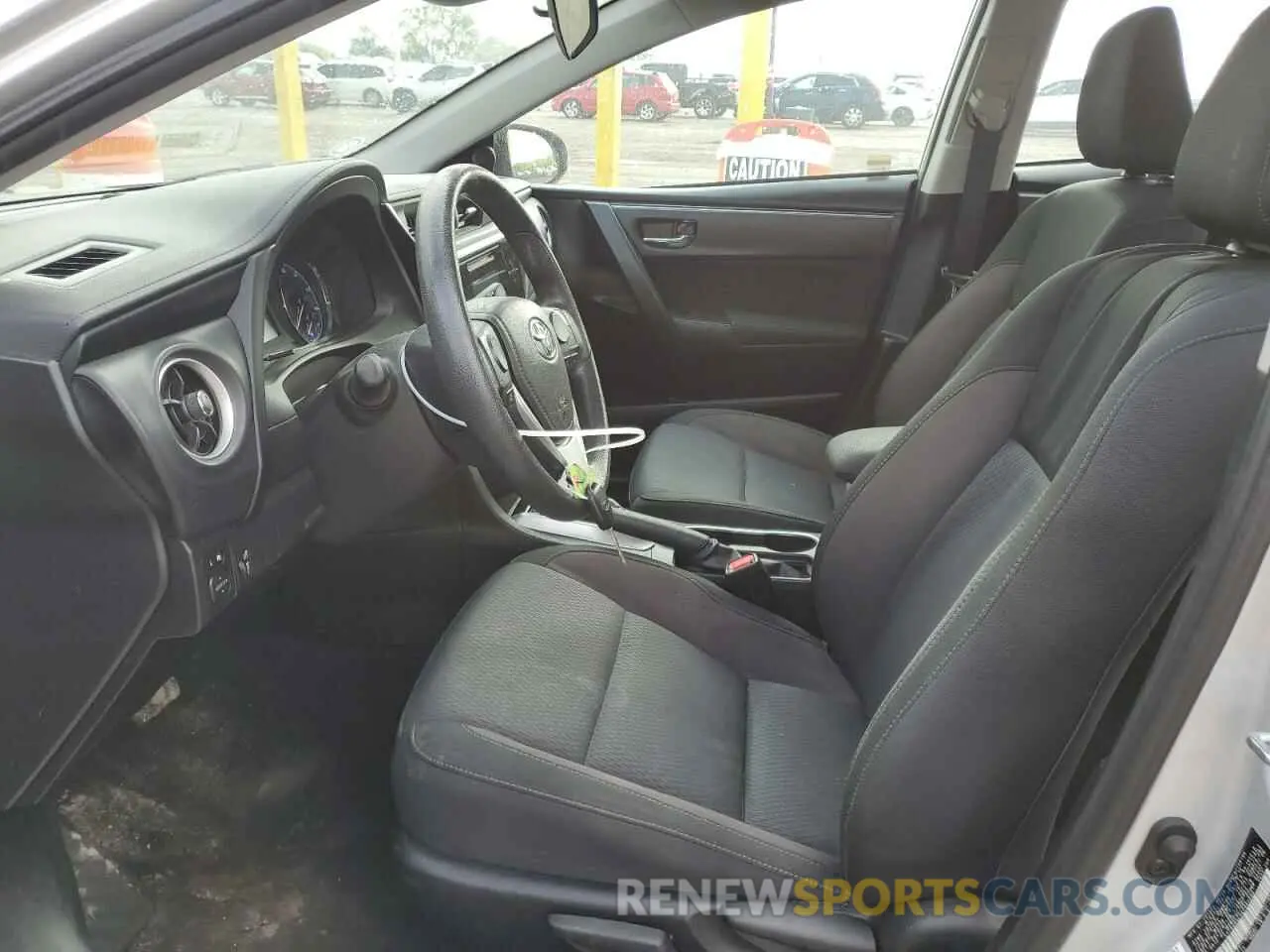 7 Photograph of a damaged car 5YFBURHE4KP860686 TOYOTA COROLLA 2019