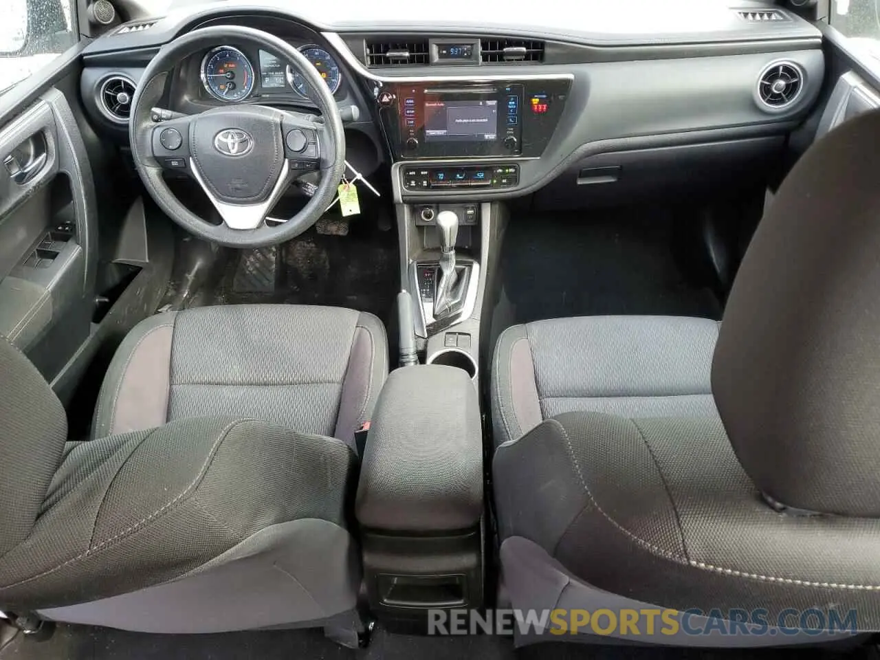 8 Photograph of a damaged car 5YFBURHE4KP860686 TOYOTA COROLLA 2019