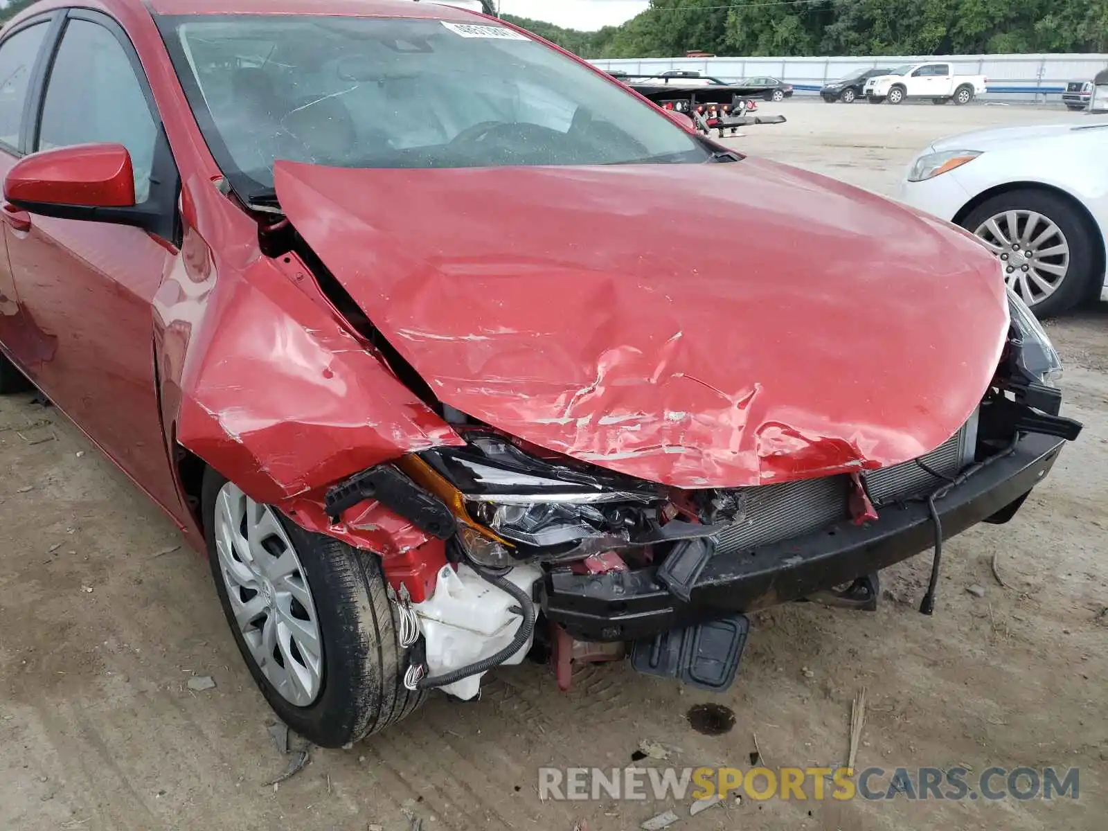 9 Photograph of a damaged car 5YFBURHE4KP862695 TOYOTA COROLLA 2019