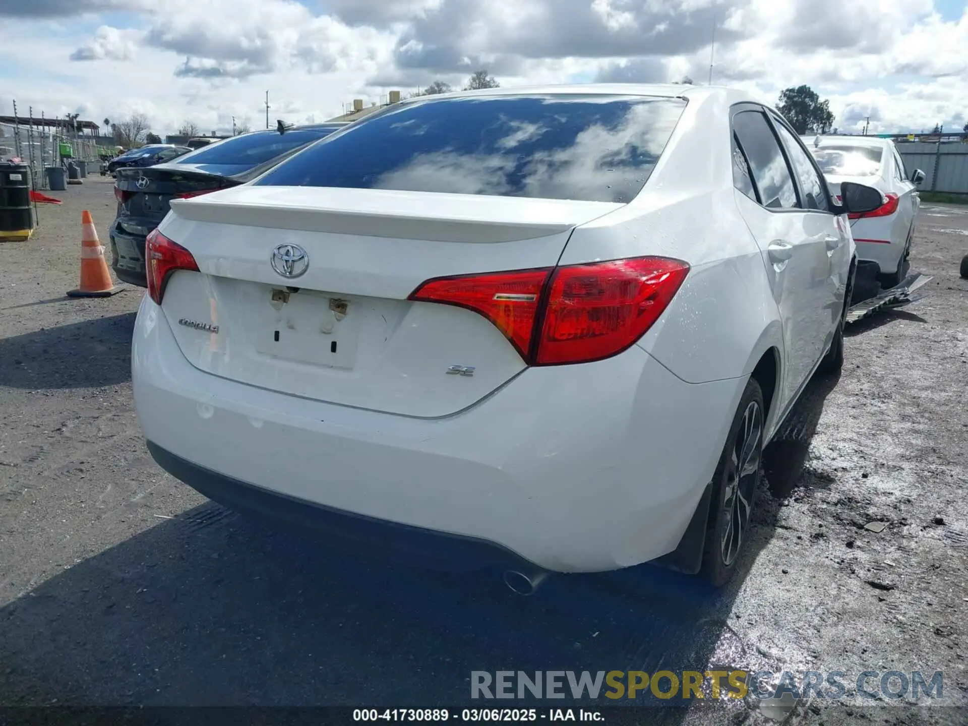 4 Photograph of a damaged car 5YFBURHE4KP867217 TOYOTA COROLLA 2019