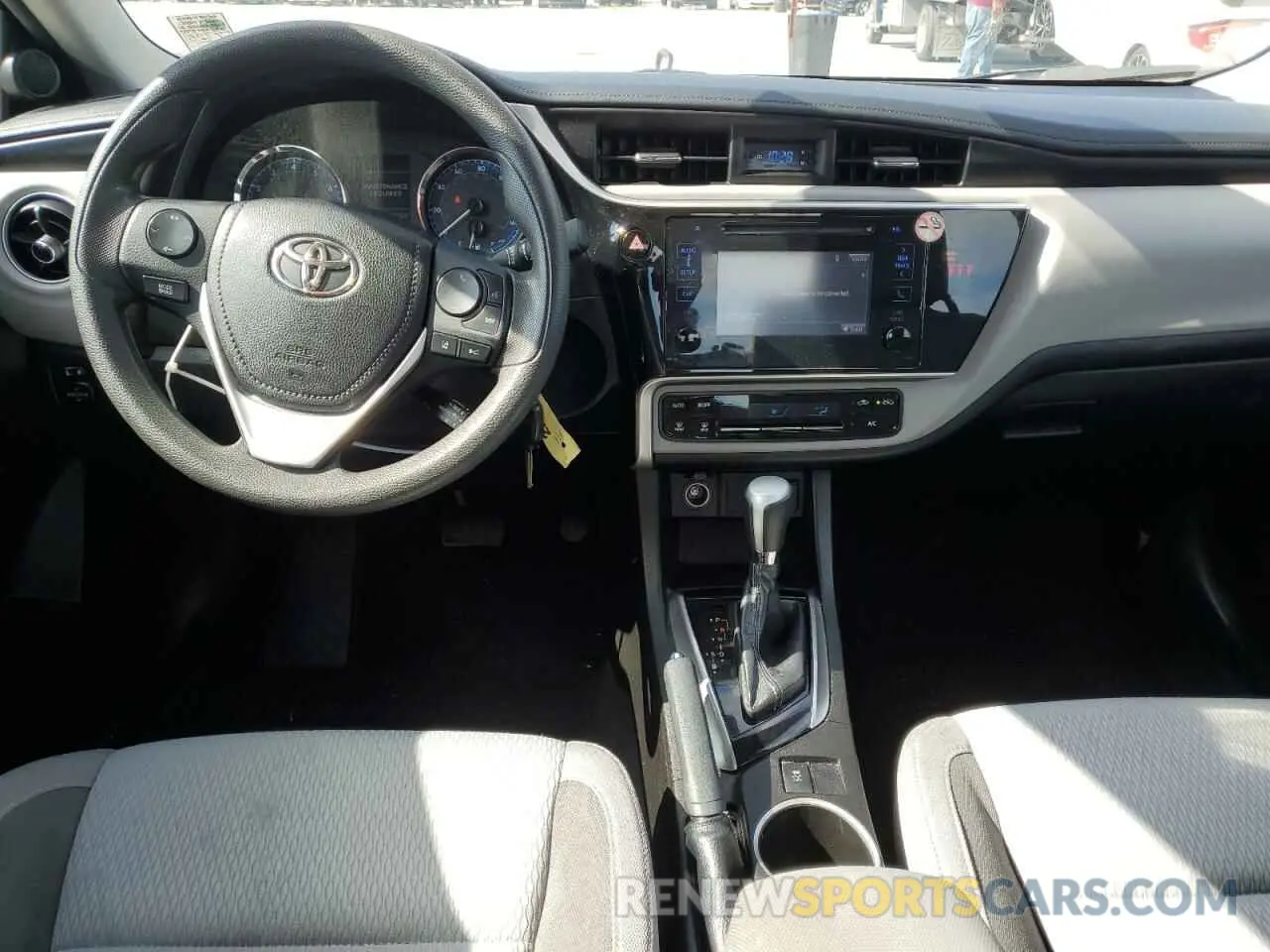 8 Photograph of a damaged car 5YFBURHE4KP868237 TOYOTA COROLLA 2019