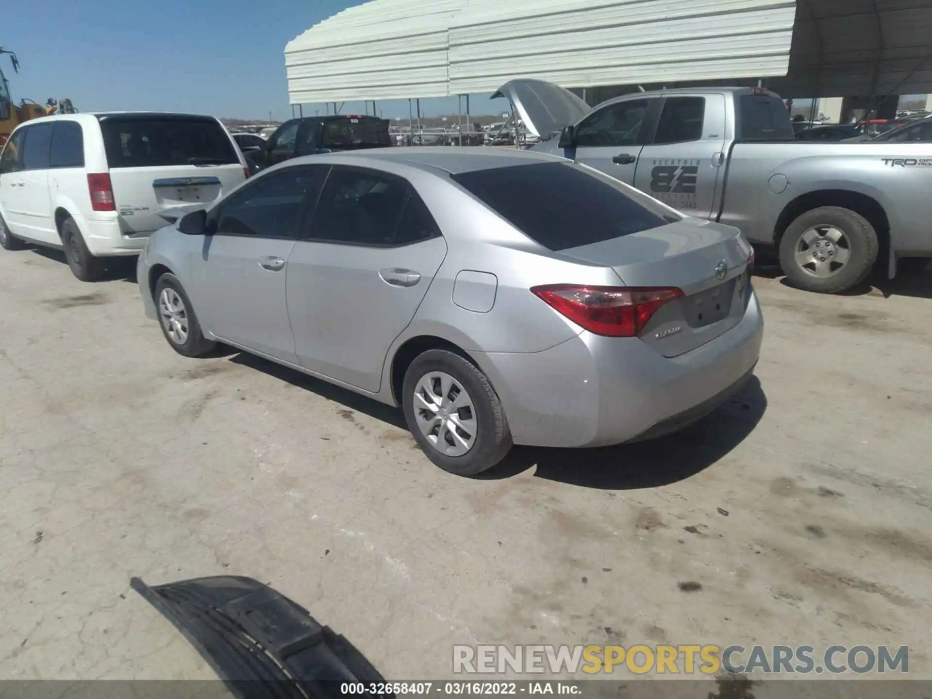 3 Photograph of a damaged car 5YFBURHE4KP868691 TOYOTA COROLLA 2019