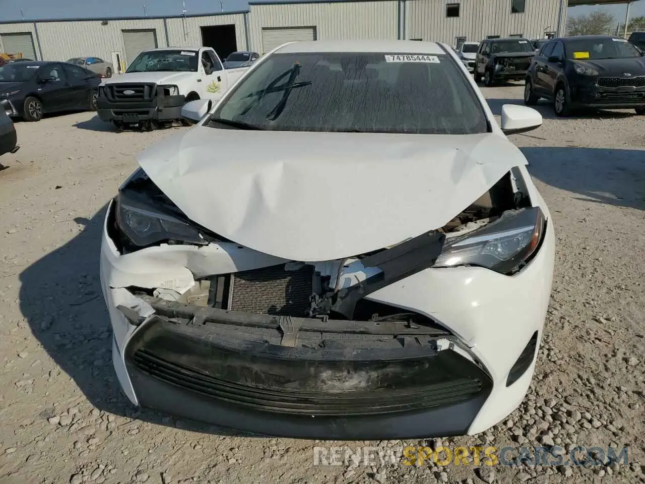 5 Photograph of a damaged car 5YFBURHE4KP872367 TOYOTA COROLLA 2019