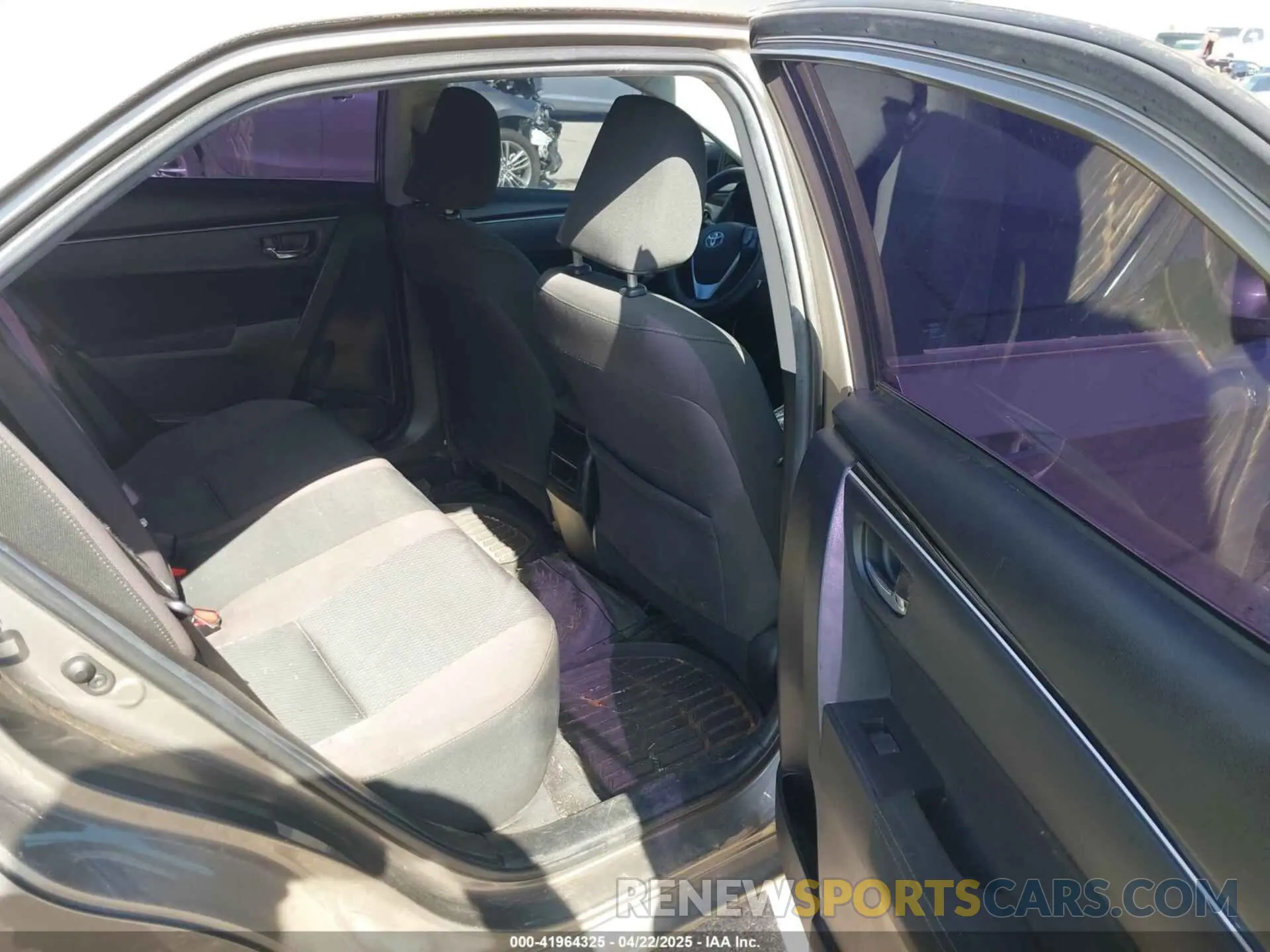 8 Photograph of a damaged car 5YFBURHE4KP873647 TOYOTA COROLLA 2019