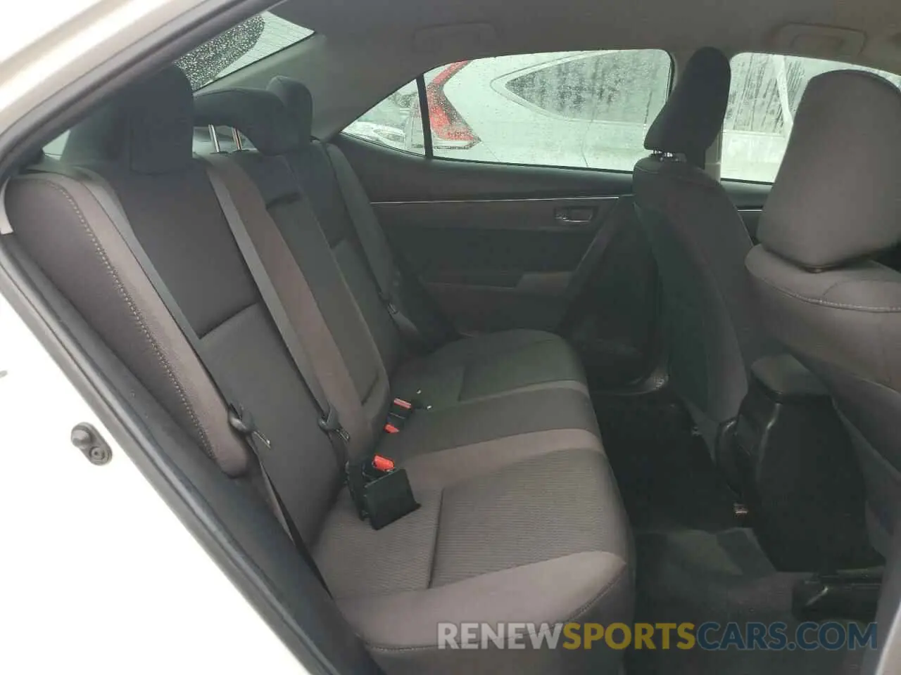 10 Photograph of a damaged car 5YFBURHE4KP880100 TOYOTA COROLLA 2019