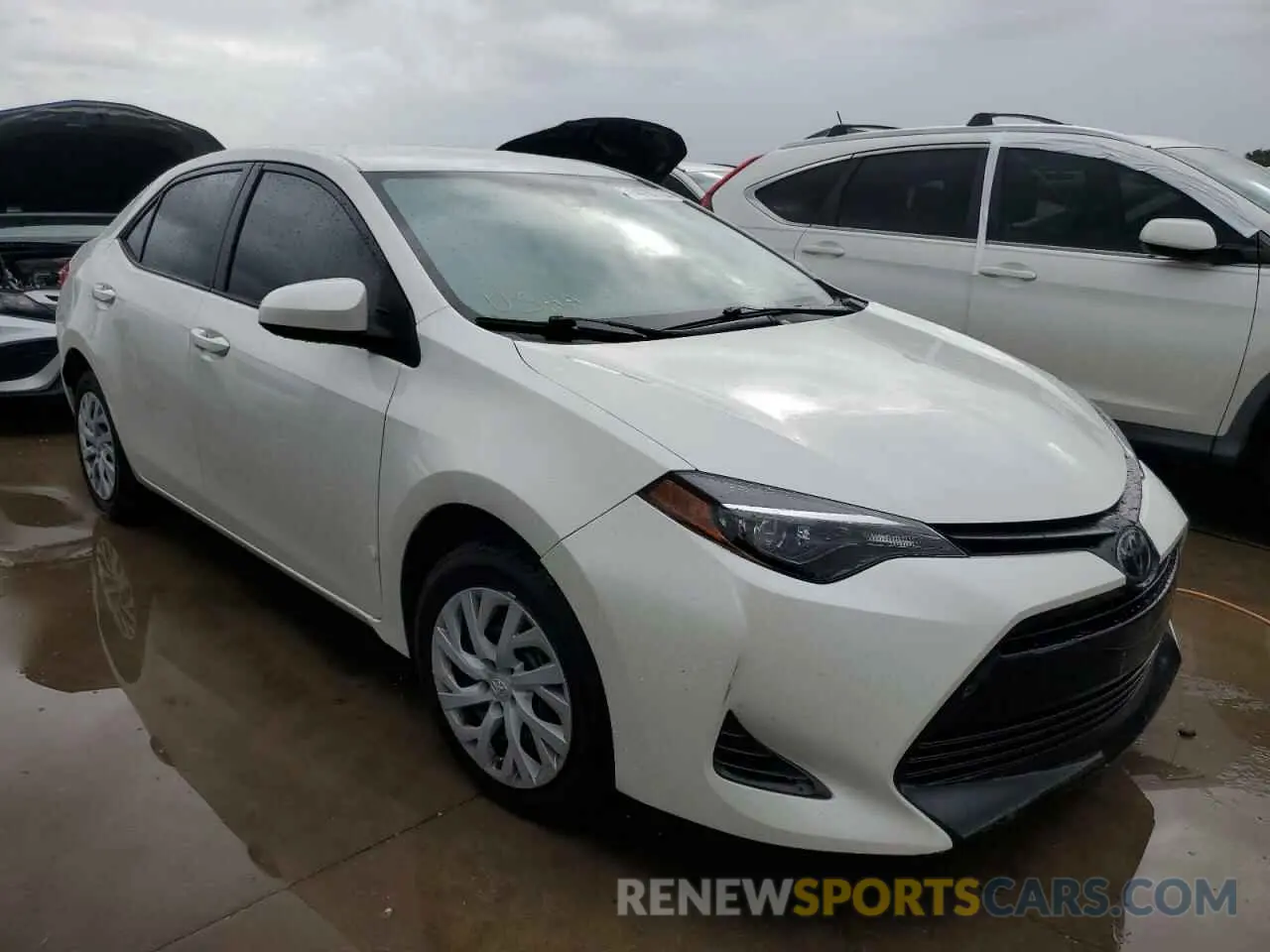 4 Photograph of a damaged car 5YFBURHE4KP880100 TOYOTA COROLLA 2019