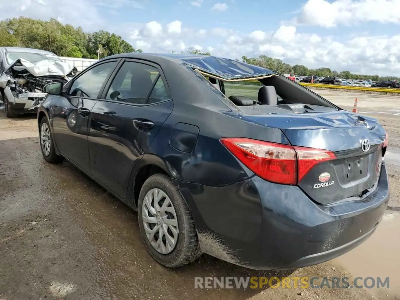 3 Photograph of a damaged car 5YFBURHE4KP882283 TOYOTA COROLLA 2019