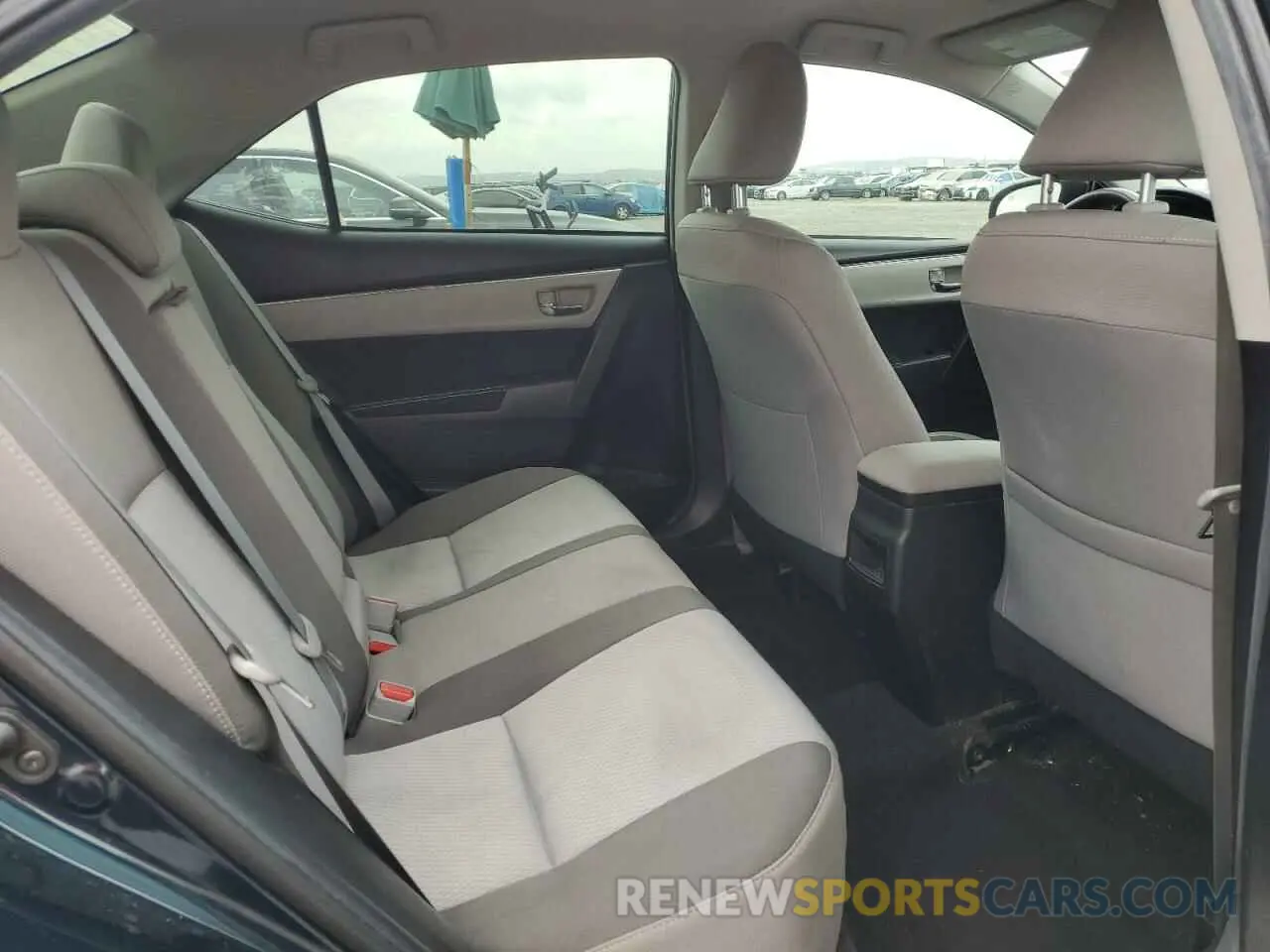 10 Photograph of a damaged car 5YFBURHE4KP887144 TOYOTA COROLLA 2019