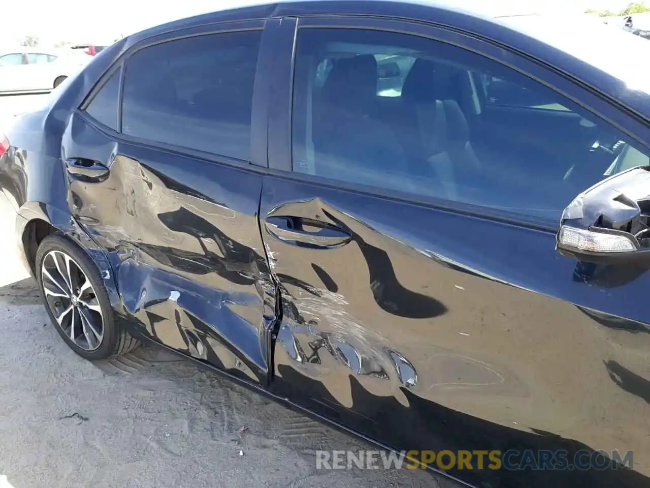 9 Photograph of a damaged car 5YFBURHE4KP889816 TOYOTA COROLLA 2019