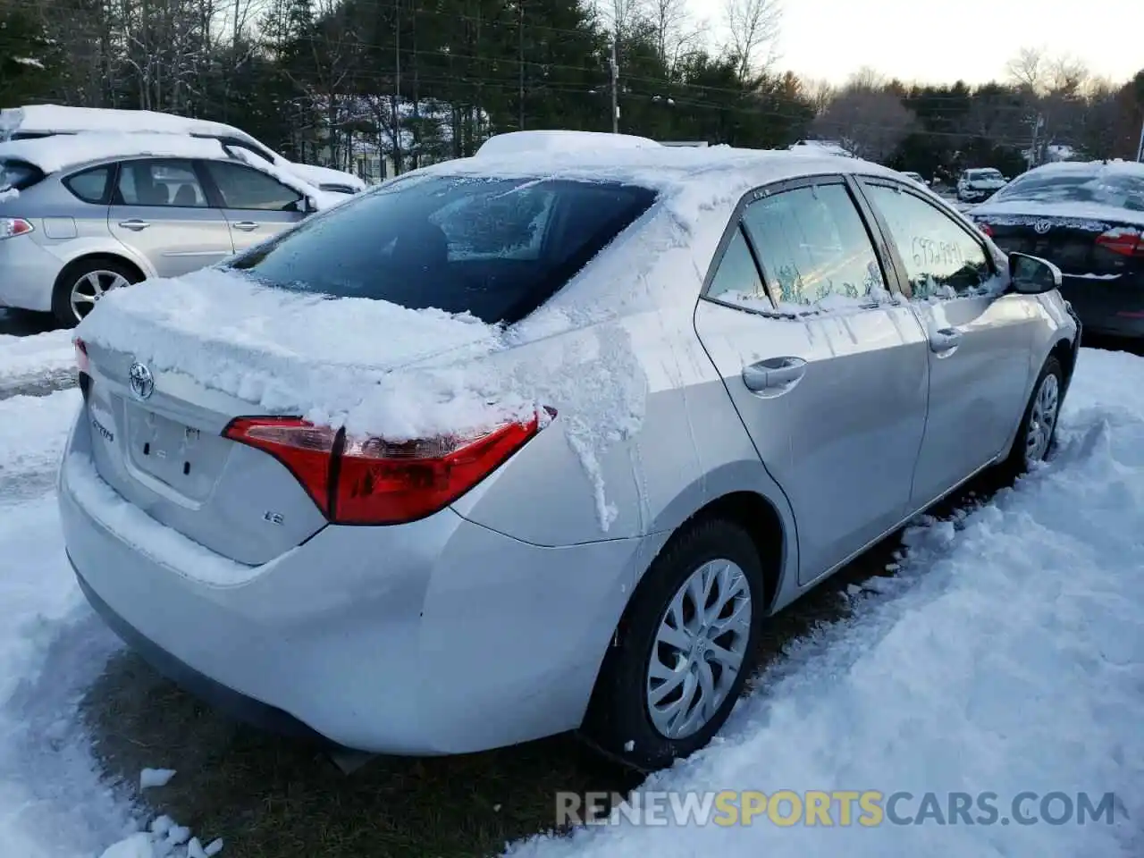 4 Photograph of a damaged car 5YFBURHE4KP889945 TOYOTA COROLLA 2019