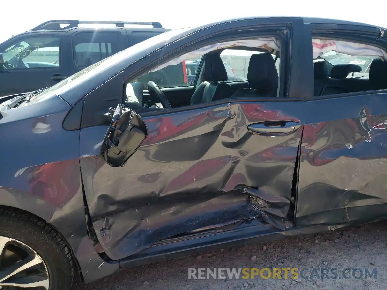 10 Photograph of a damaged car 5YFBURHE4KP890013 TOYOTA COROLLA 2019