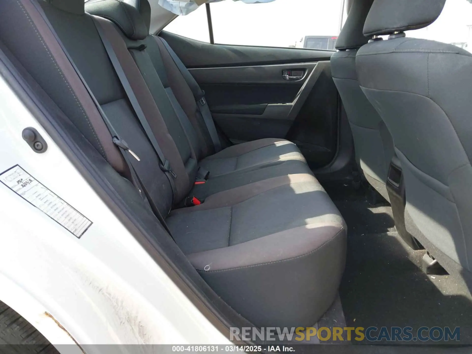 8 Photograph of a damaged car 5YFBURHE4KP891033 TOYOTA COROLLA 2019