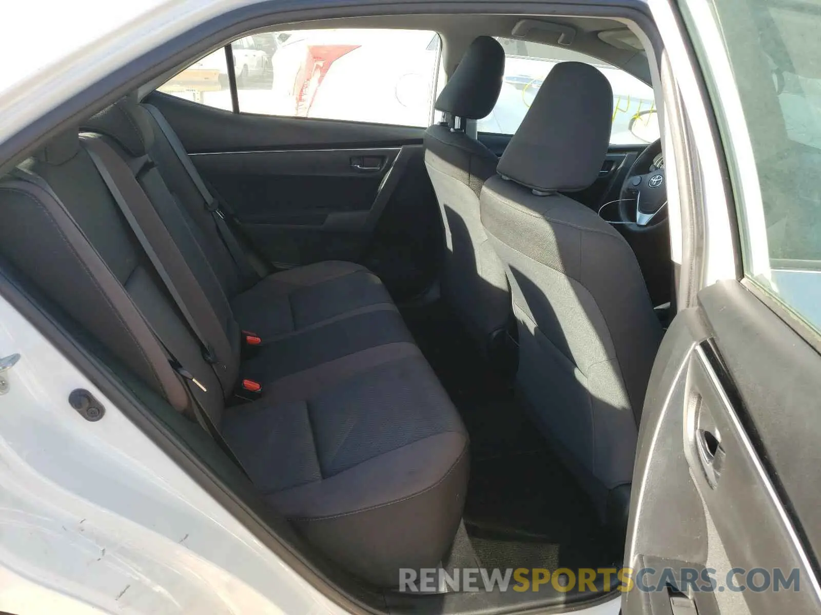 6 Photograph of a damaged car 5YFBURHE4KP893901 TOYOTA COROLLA 2019