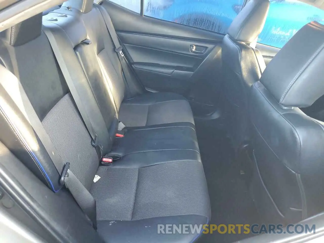 10 Photograph of a damaged car 5YFBURHE4KP894398 TOYOTA COROLLA 2019