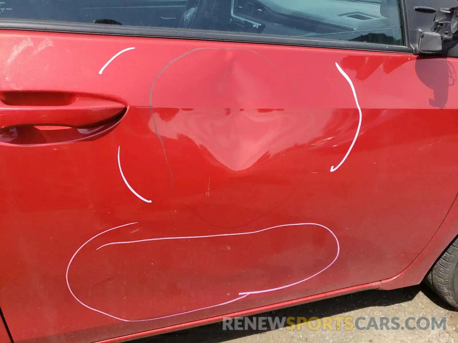 9 Photograph of a damaged car 5YFBURHE4KP895969 TOYOTA COROLLA 2019