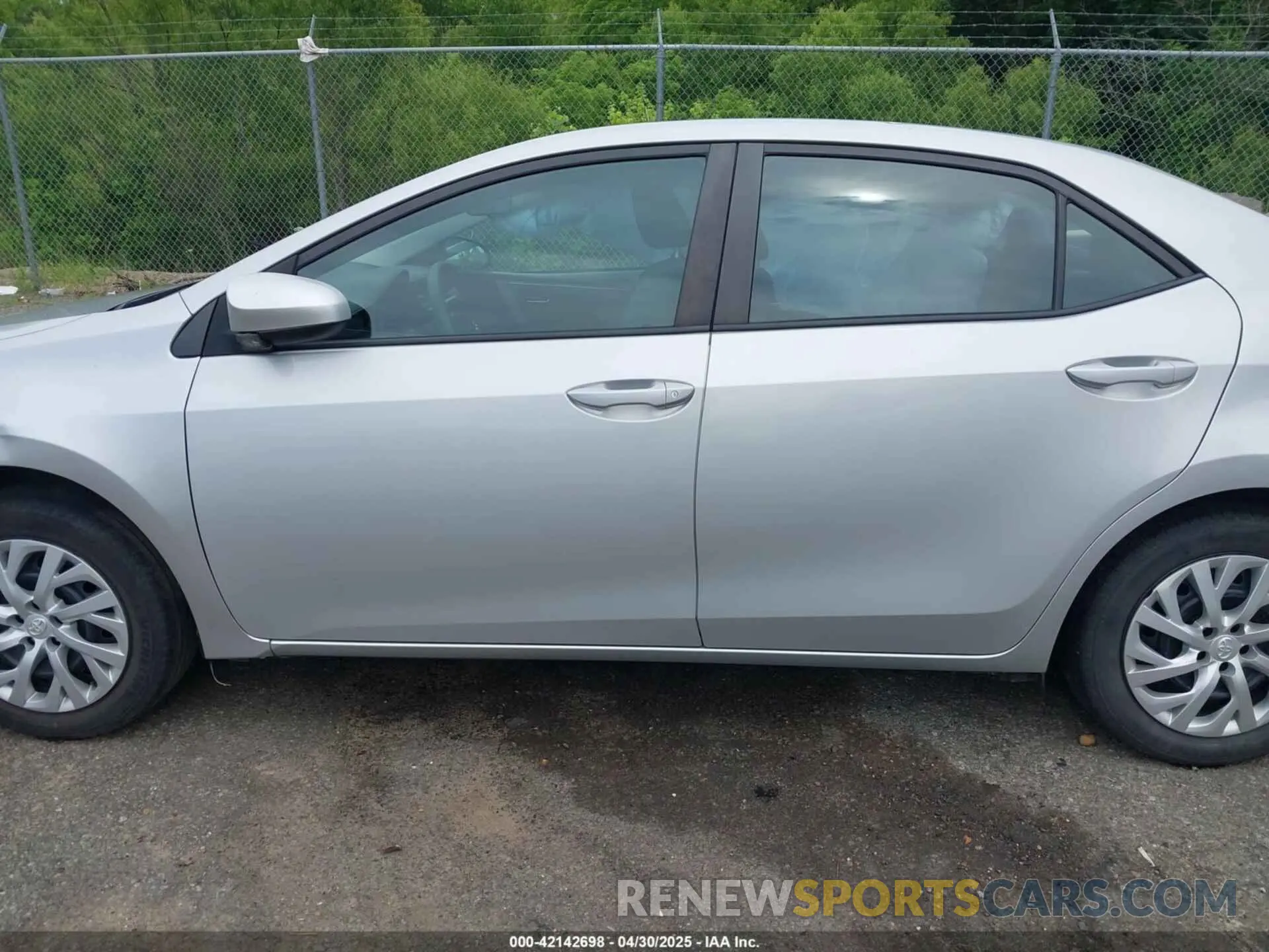 15 Photograph of a damaged car 5YFBURHE4KP898466 TOYOTA COROLLA 2019