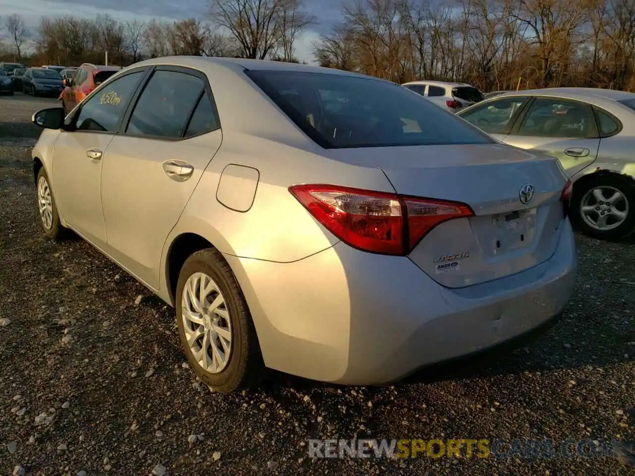 3 Photograph of a damaged car 5YFBURHE4KP899178 TOYOTA COROLLA 2019