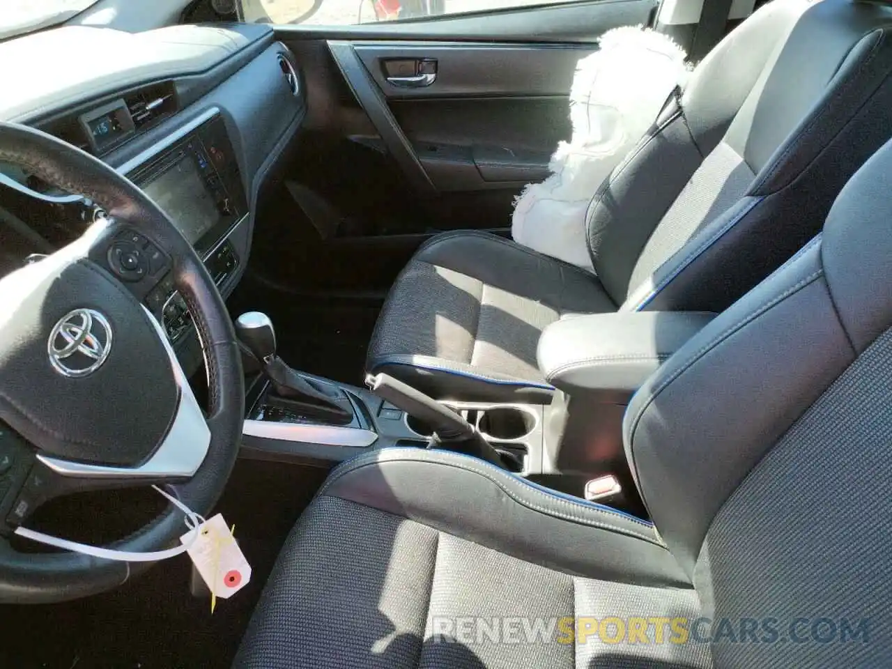 5 Photograph of a damaged car 5YFBURHE4KP900314 TOYOTA COROLLA 2019