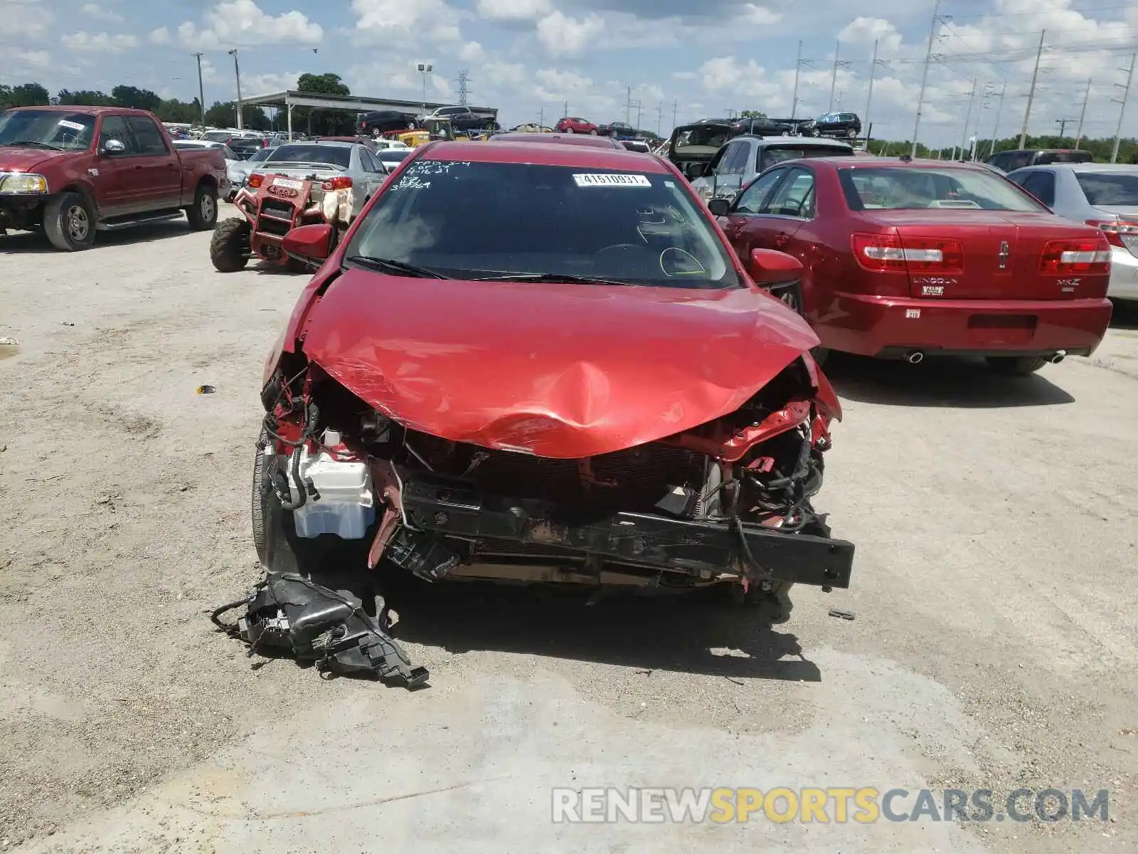 9 Photograph of a damaged car 5YFBURHE4KP900328 TOYOTA COROLLA 2019