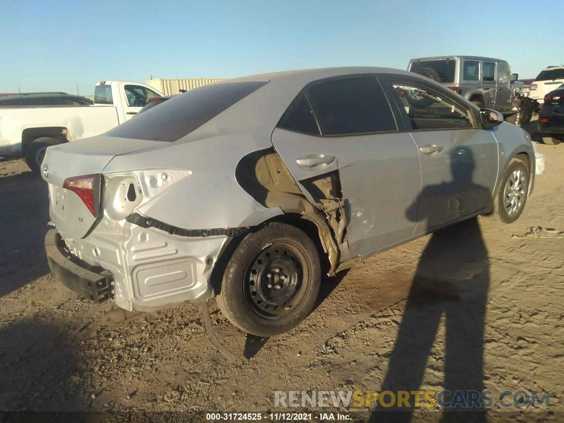 4 Photograph of a damaged car 5YFBURHE4KP903407 TOYOTA COROLLA 2019