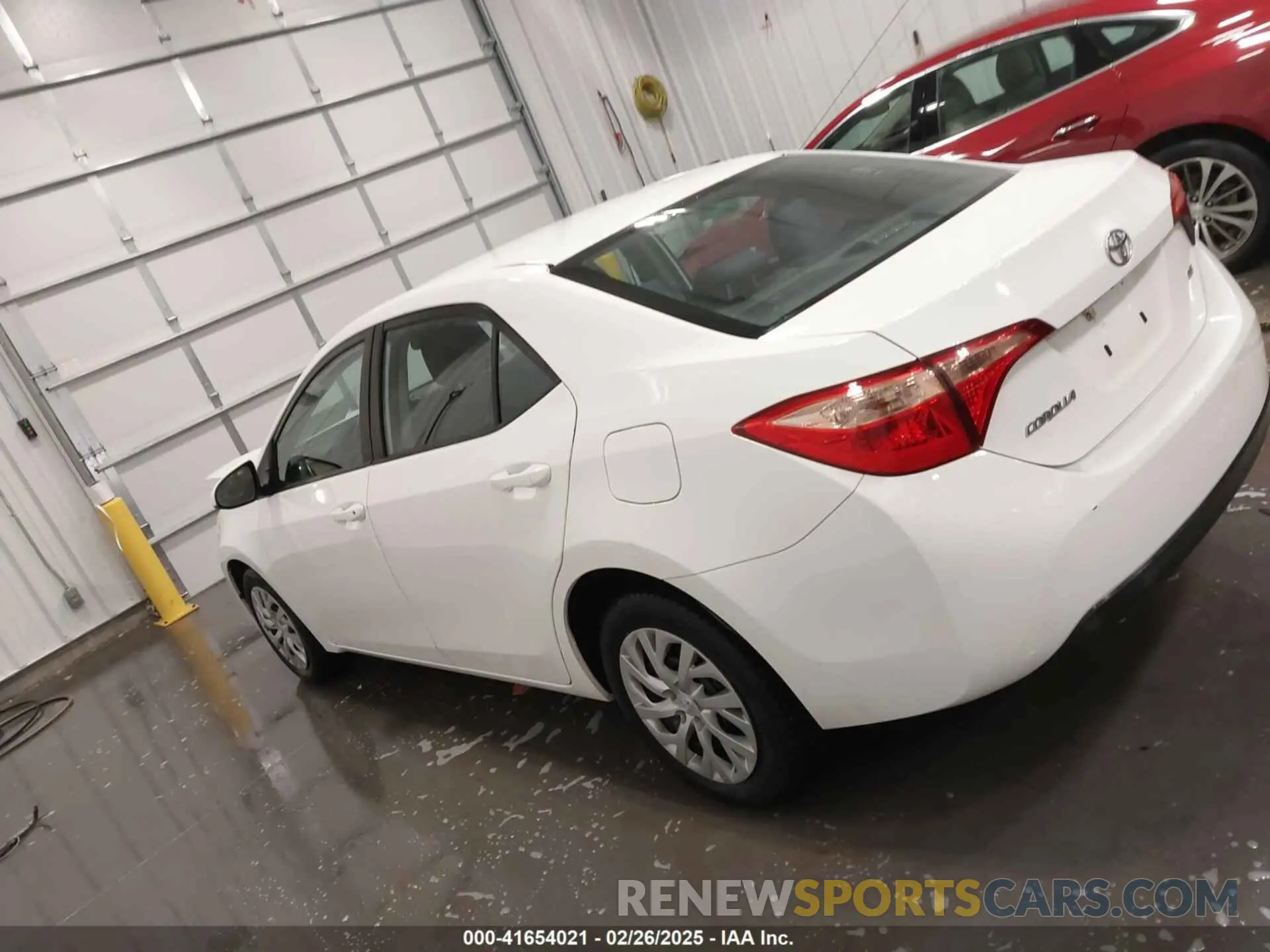 14 Photograph of a damaged car 5YFBURHE4KP904766 TOYOTA COROLLA 2019