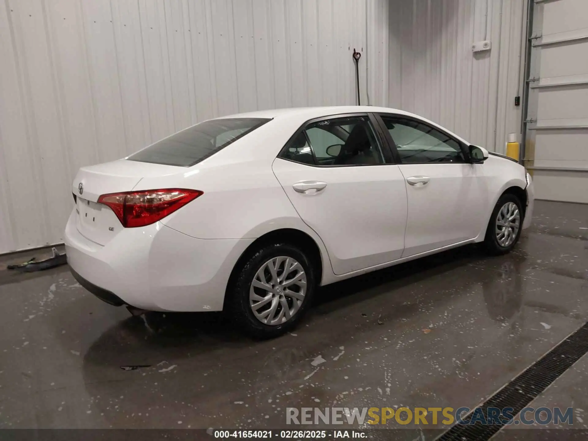 4 Photograph of a damaged car 5YFBURHE4KP904766 TOYOTA COROLLA 2019