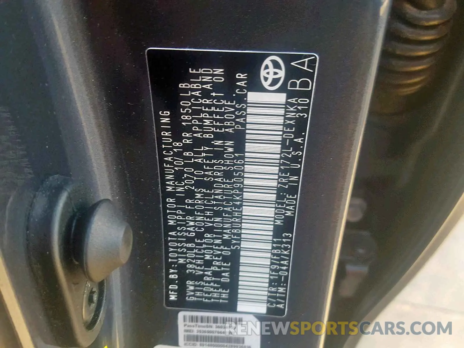 10 Photograph of a damaged car 5YFBURHE4KP905061 TOYOTA COROLLA 2019
