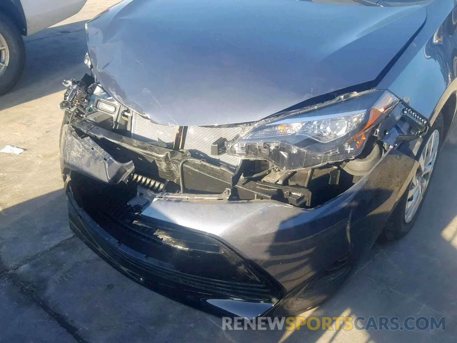 9 Photograph of a damaged car 5YFBURHE4KP905061 TOYOTA COROLLA 2019