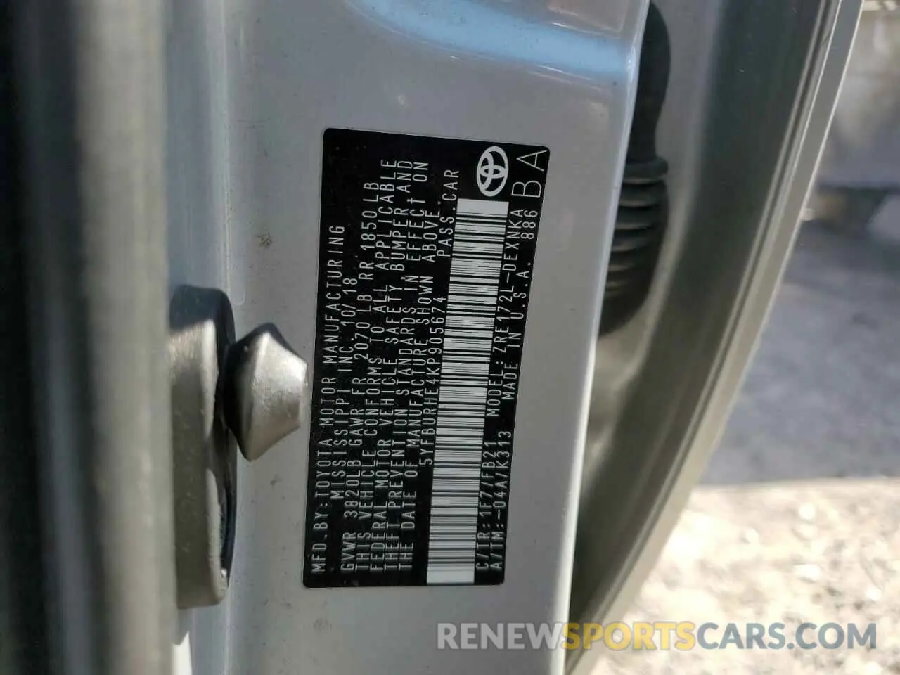 12 Photograph of a damaged car 5YFBURHE4KP905674 TOYOTA COROLLA 2019
